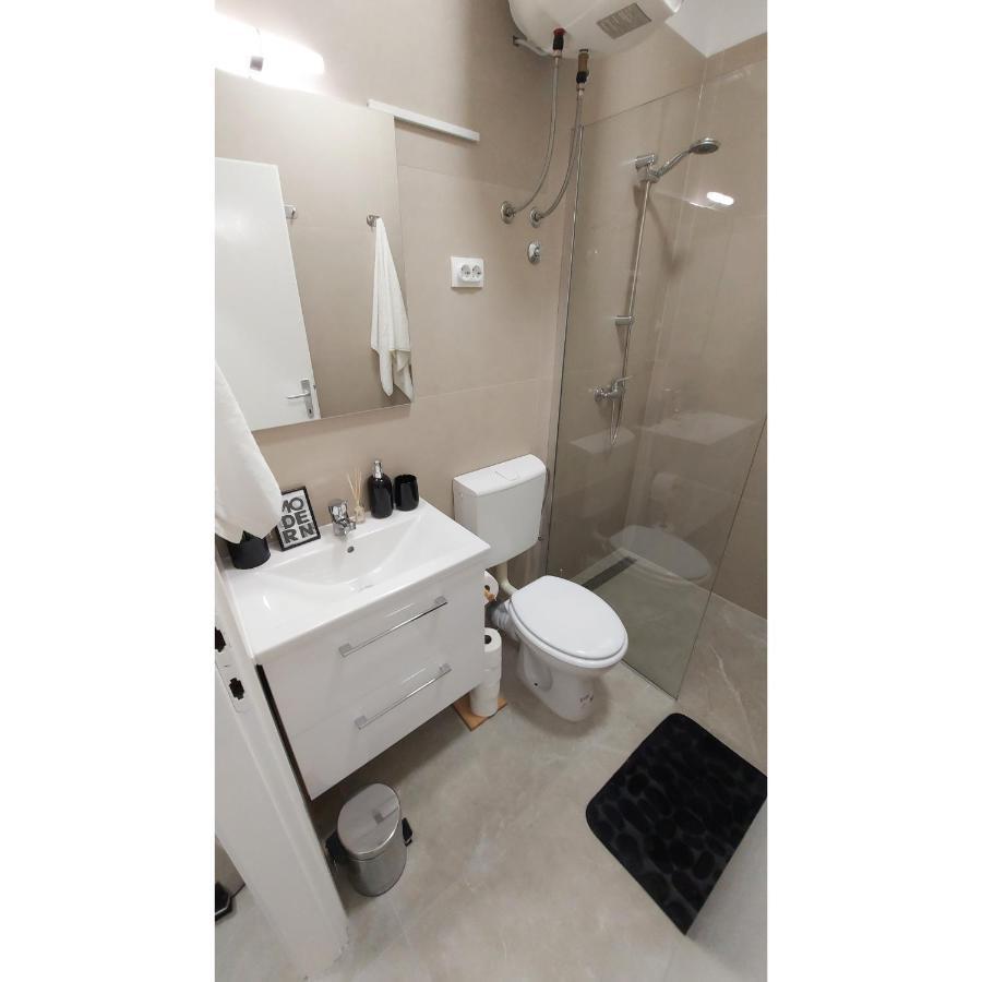 Studio Apartment Lee Split Luaran gambar