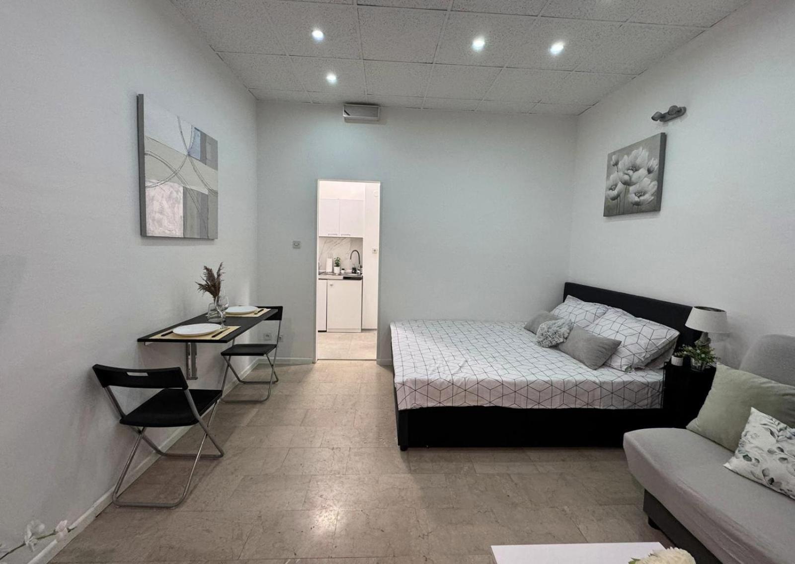 Studio Apartment Lee Split Luaran gambar